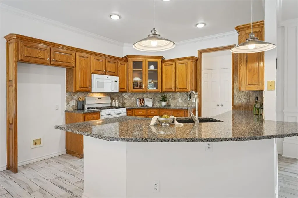 Photo 13 — 10921 Turkey Run Drive, Edmond, OK 73025
