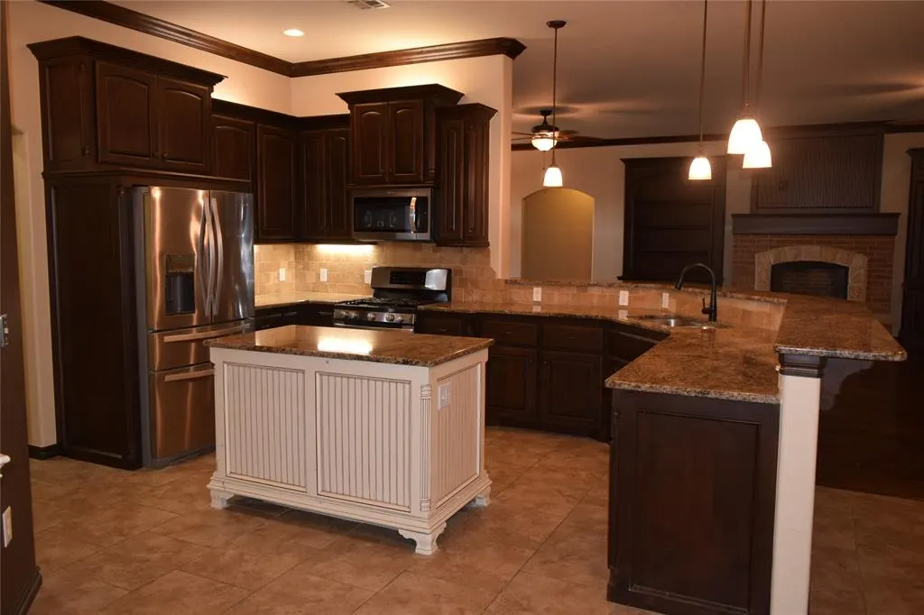 Photo 9 — 1713 Rain Tree Lane, Midwest City, OK 73130