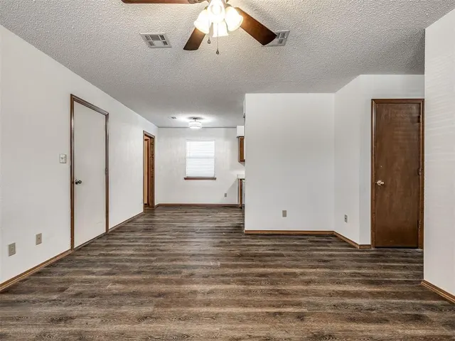 Photo 4 — 1812 Sunset Drive, Eufaula, OK 74432