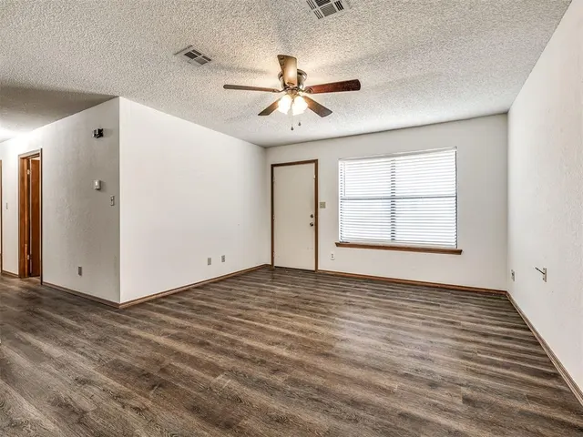 Photo 6 — 1812 Sunset Drive, Eufaula, OK 74432
