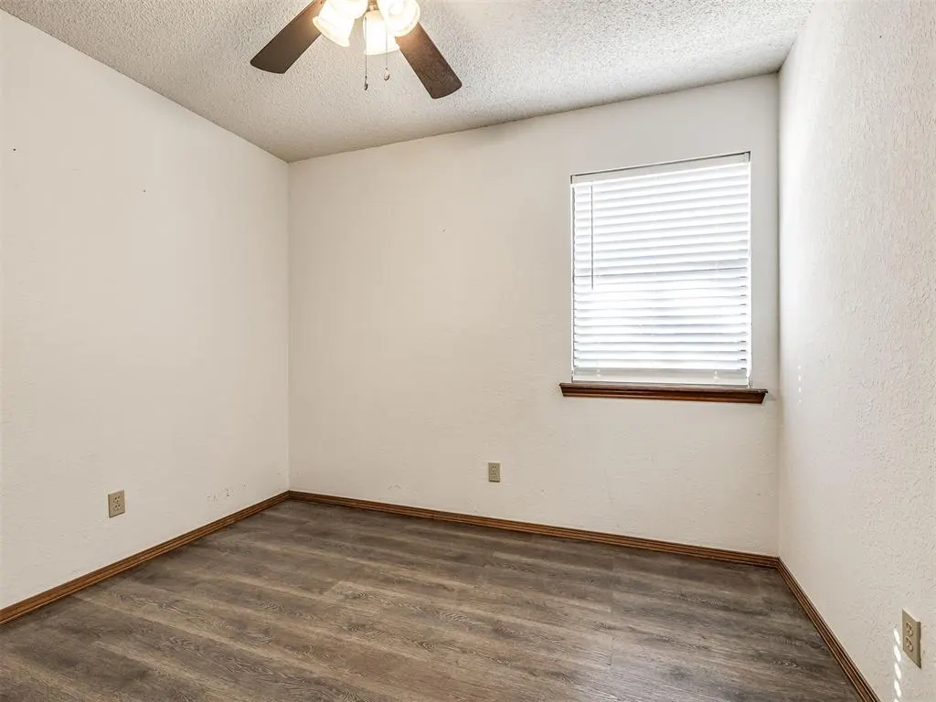 Photo 17 — 1812 Sunset Drive, Eufaula, OK 74432