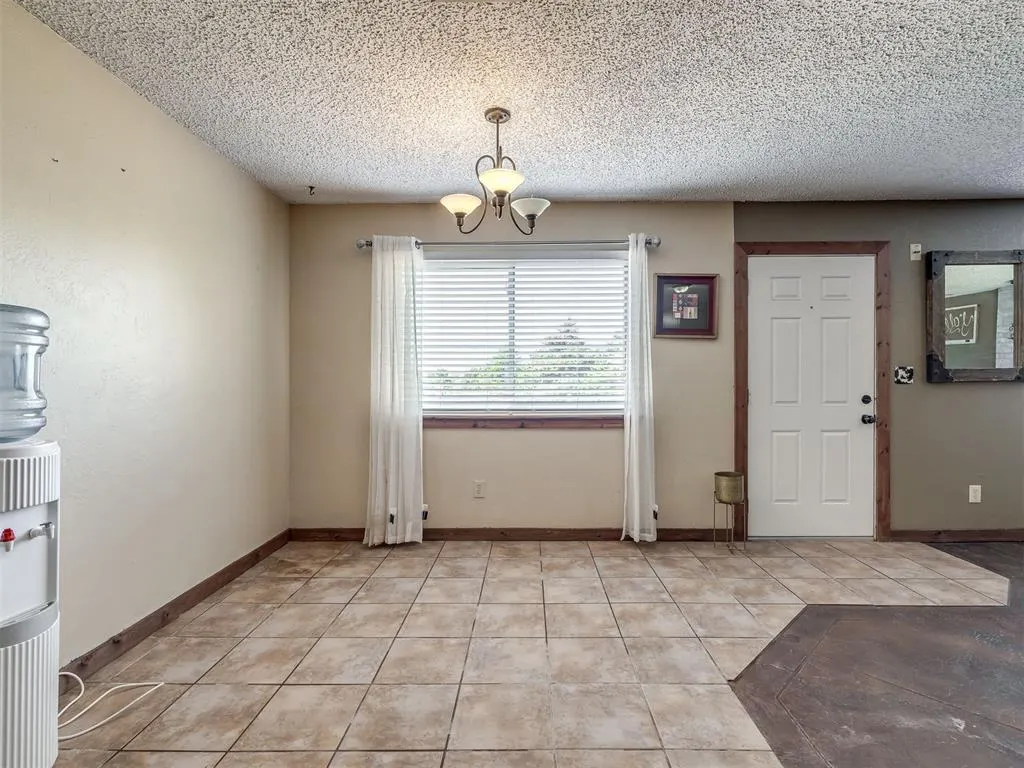 Photo 12 — 935 Pendergraft Lane, Blanchard, OK 73010