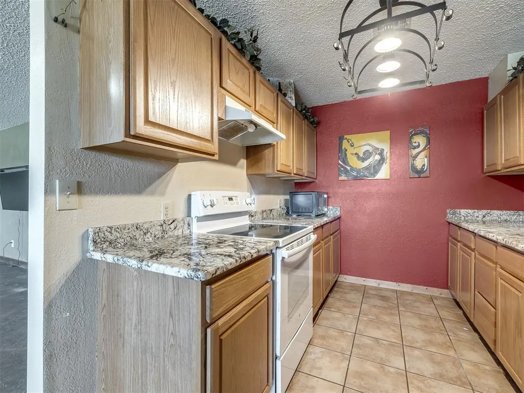 Photo 15 — 935 Pendergraft Lane, Blanchard, OK 73010