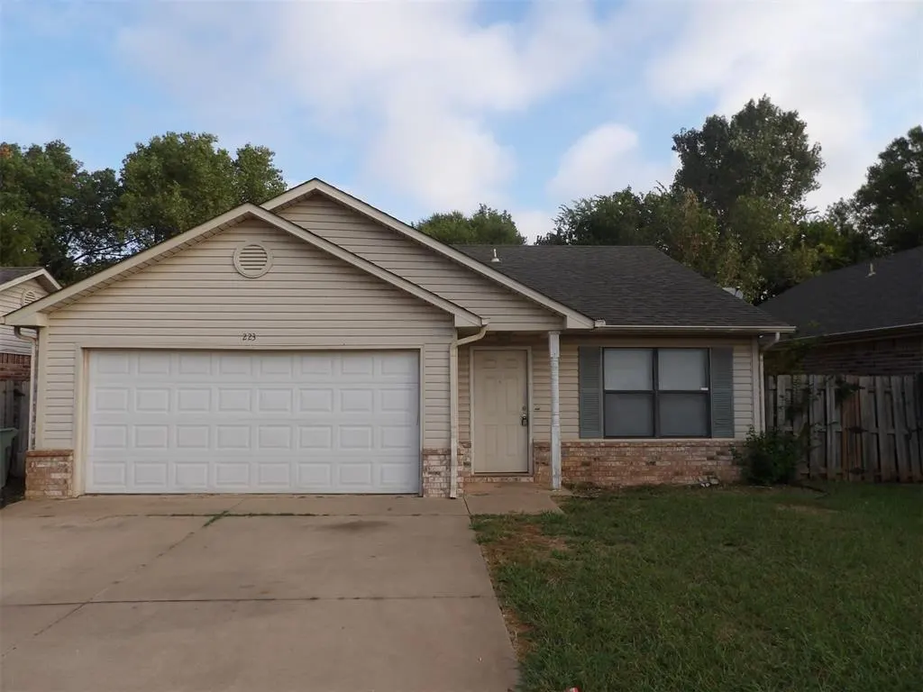 Front exterior — 223 Brad Street, Edmond, OK 73003