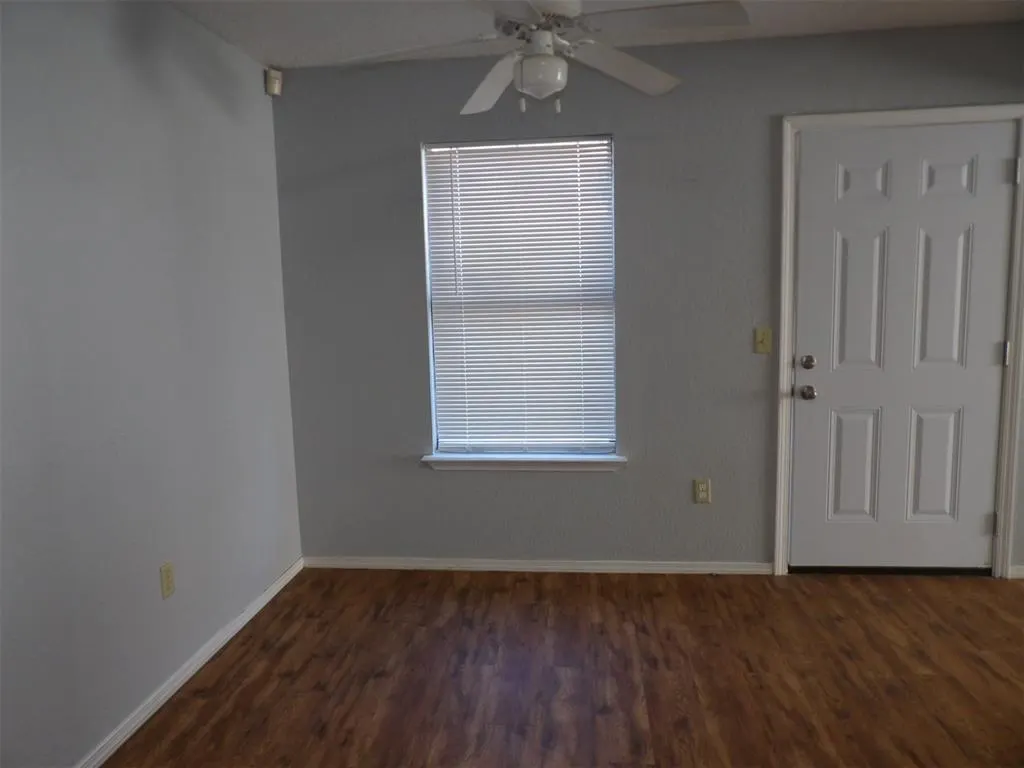 Photo 4 — 223 Brad Street, Edmond, OK 73003