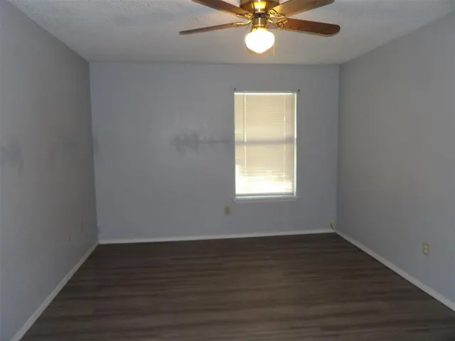 Photo 8 — 223 Brad Street, Edmond, OK 73003