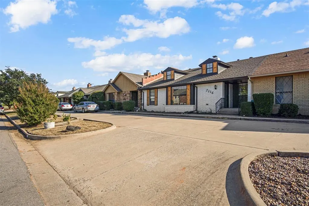 Photo 4 — 2116 NW 118th Terrace, Oklahoma City, OK 73120