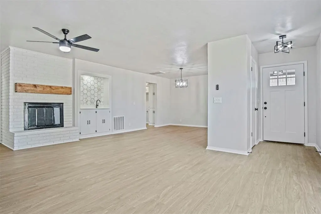 Photo 5 — 2116 NW 118th Terrace, Oklahoma City, OK 73120
