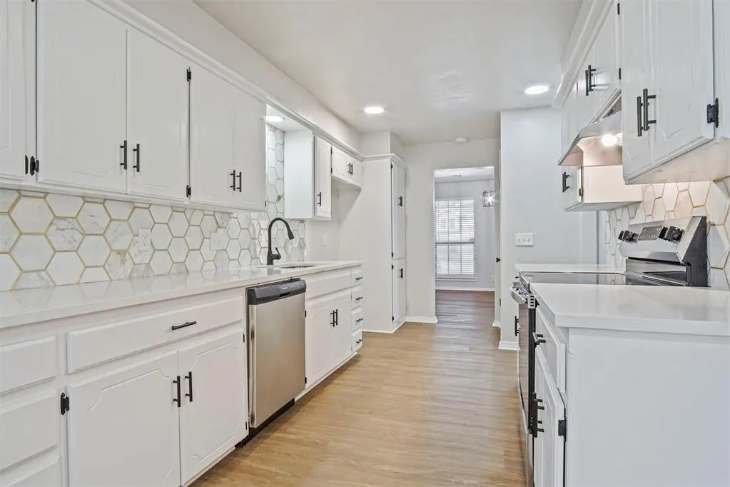 Photo 14 — 2116 NW 118th Terrace, Oklahoma City, OK 73120