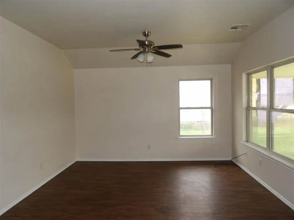 Photo 2 — 804 N Evans Avenue, El Reno, OK 73036