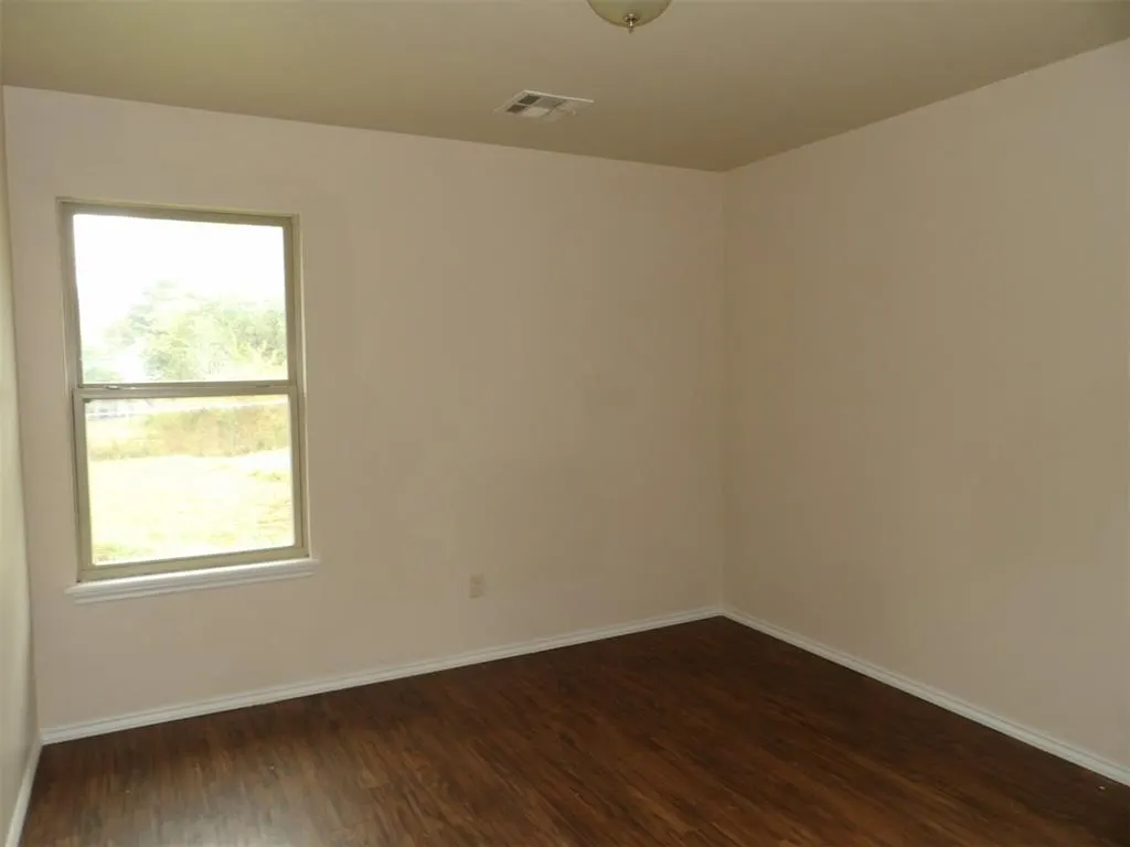 Photo 7 — 804 N Evans Avenue, El Reno, OK 73036