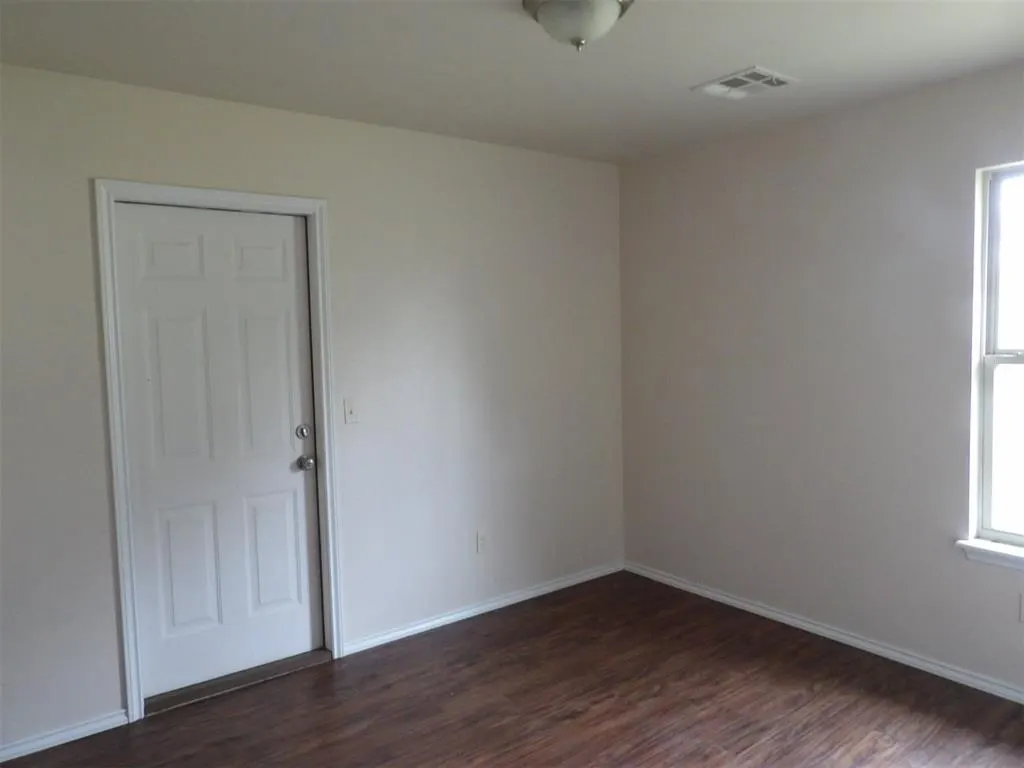 Photo 8 — 804 N Evans Avenue, El Reno, OK 73036