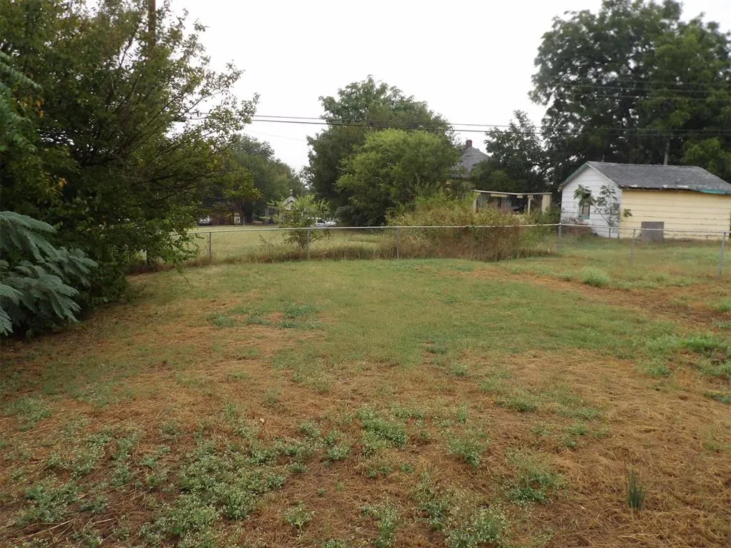 Photo 11 — 804 N Evans Avenue, El Reno, OK 73036