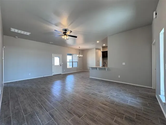 Photo 4 — 24951 Belmont Pass, Cashion, OK 73016