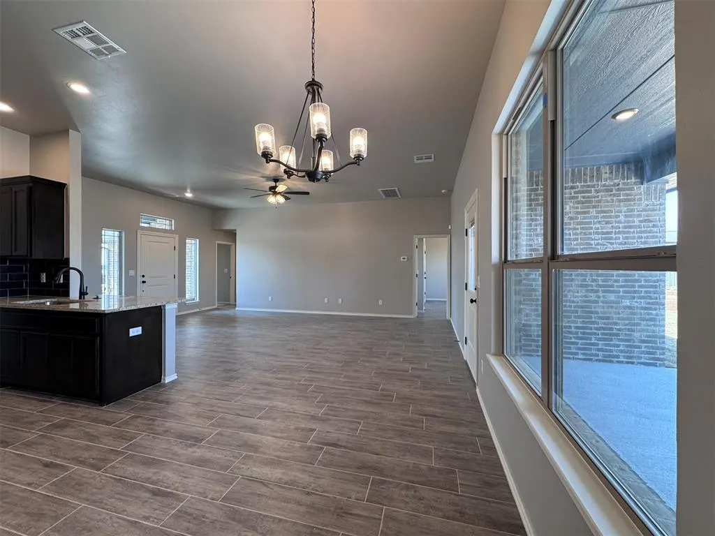 Photo 6 — 24951 Belmont Pass, Cashion, OK 73016