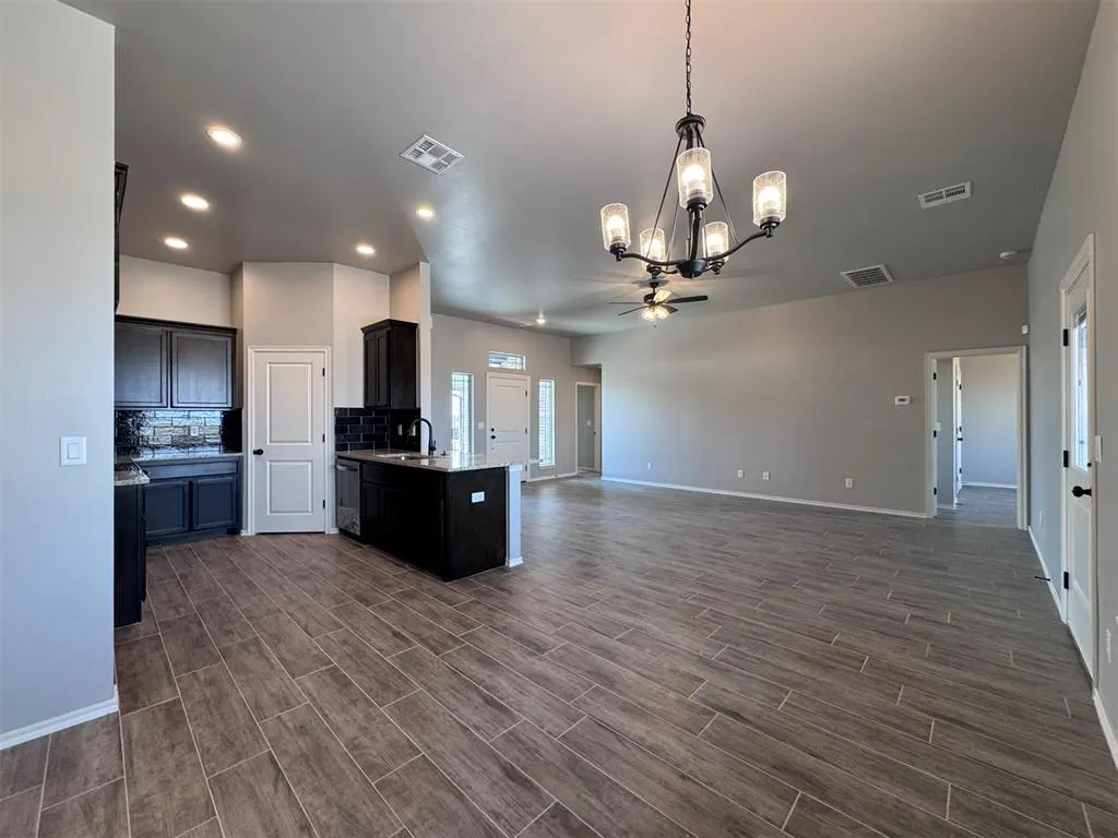 Photo 7 — 24951 Belmont Pass, Cashion, OK 73016