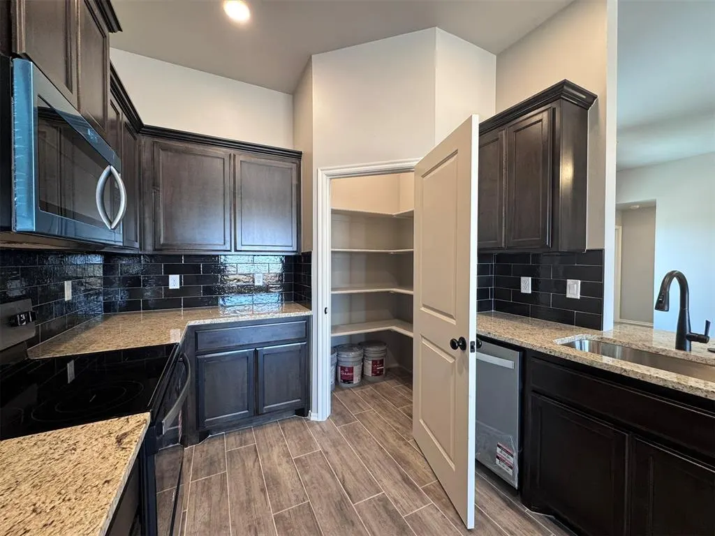 Photo 12 — 24951 Belmont Pass, Cashion, OK 73016