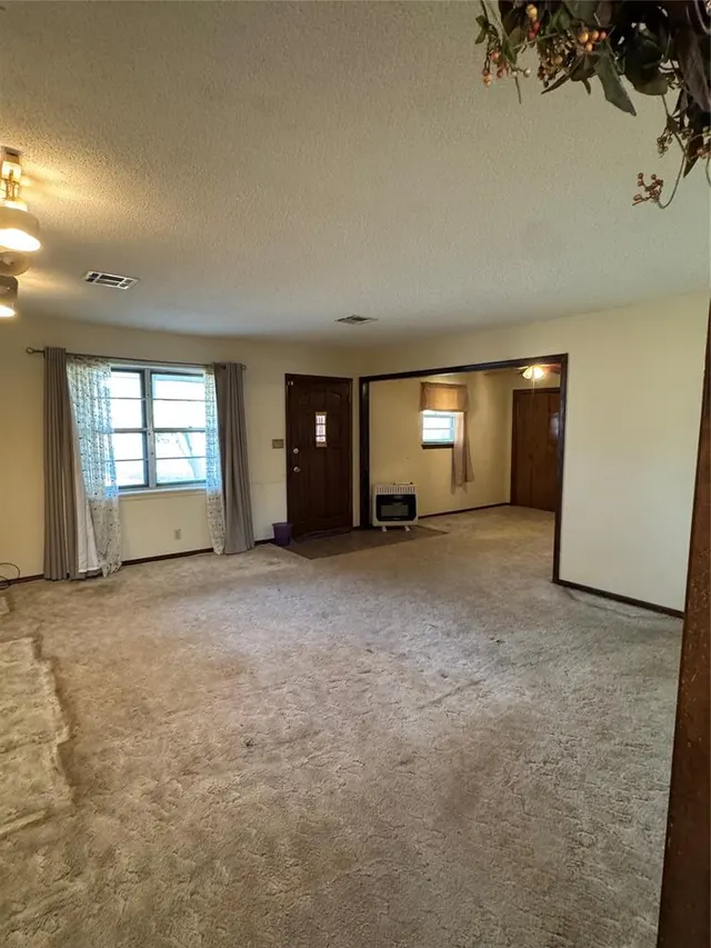 Photo 4 — 3 Liberty Lane, Elk City, OK 73644