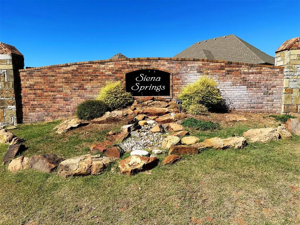 Front exterior — 709 Manzano Drive, Norman, OK 73071