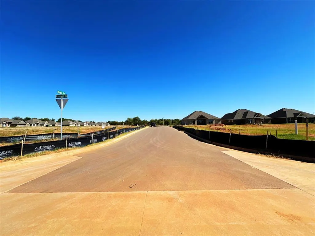 Photo 6 — 709 Manzano Drive, Norman, OK 73071