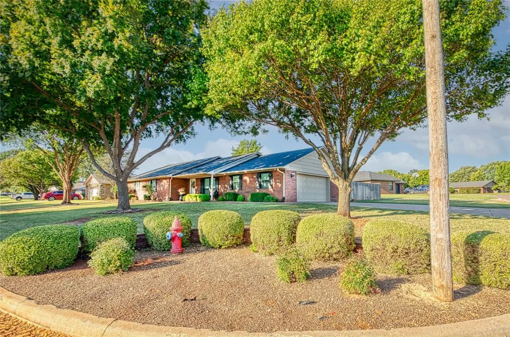 Front exterior — 311 PEGGY Drive, Elk City, OK 73644