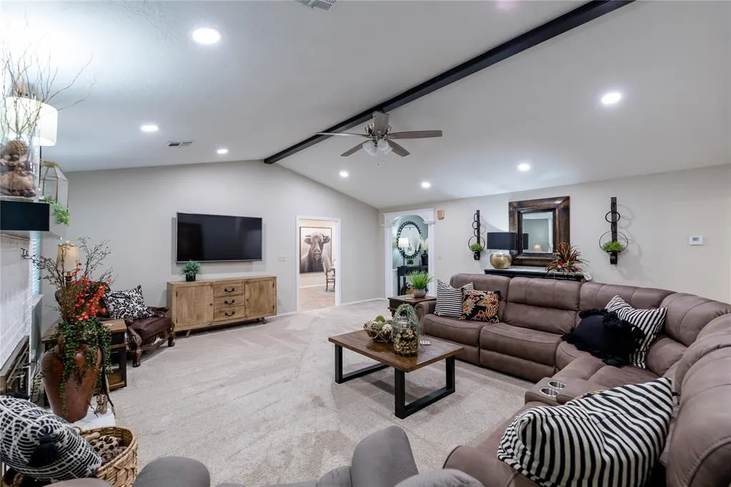 Photo 5 — 311 PEGGY Drive, Elk City, OK 73644