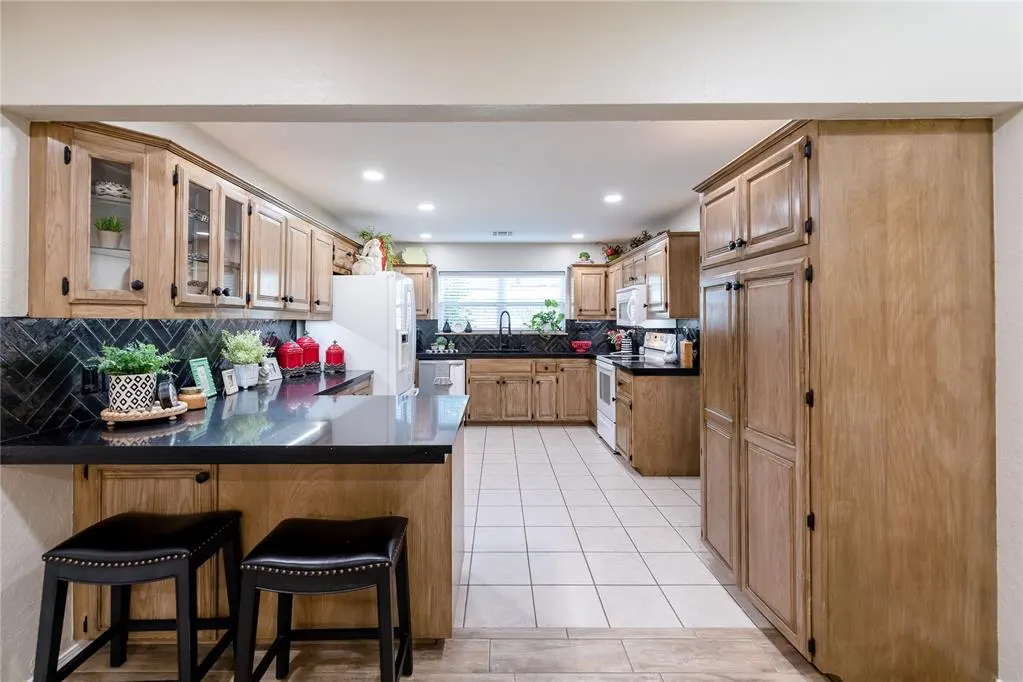 Photo 7 — 311 PEGGY Drive, Elk City, OK 73644