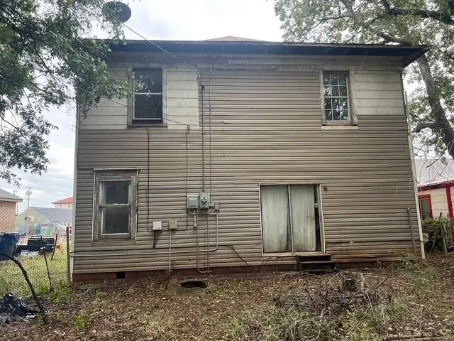 Photo 4 — 424 W Pennsylvania Avenue, Chickasha, OK 73018