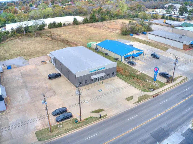 Photo 6 — 1610 N Harrison Street, Shawnee, OK 74804