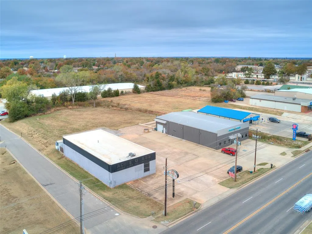 Photo 12 — 1602 N Harrison Avenue, Shawnee, OK 74804