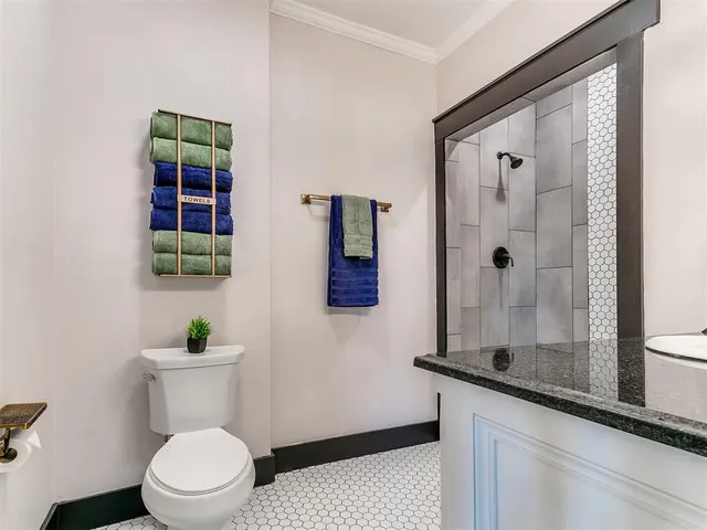Photo 7 — 2244 NW 20th Street, Oklahoma City, OK 73107