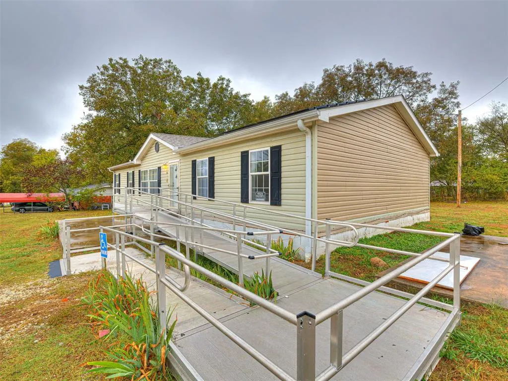 Photo 14 — 312 E 5th Street, Wanette, OK 74878