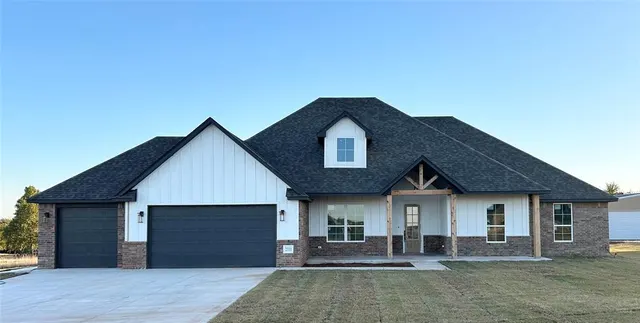 Front exterior — 2311 Lions Pride Way, Blanchard, OK 73010