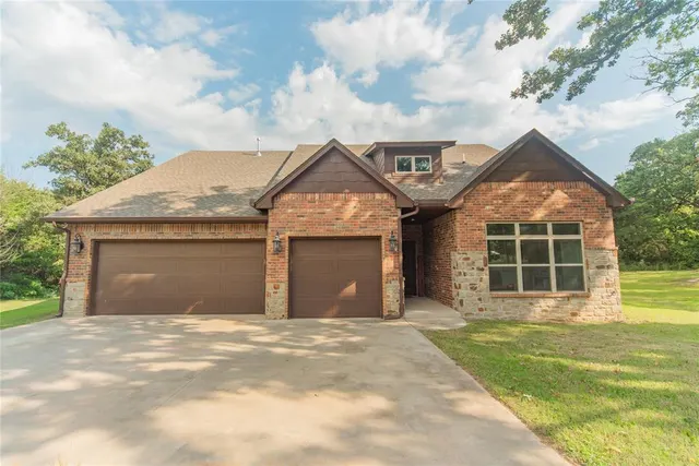 Photo 2 — 13717 E Wilshire Boulevard, Jones, OK 73049