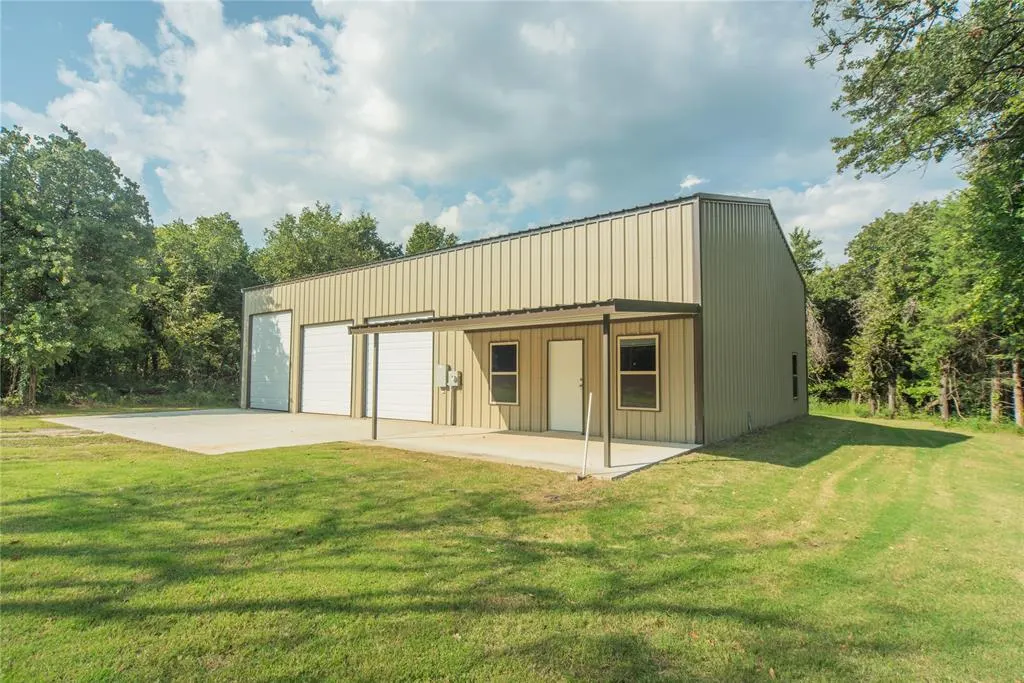 Photo 3 — 13717 E Wilshire Boulevard, Jones, OK 73049