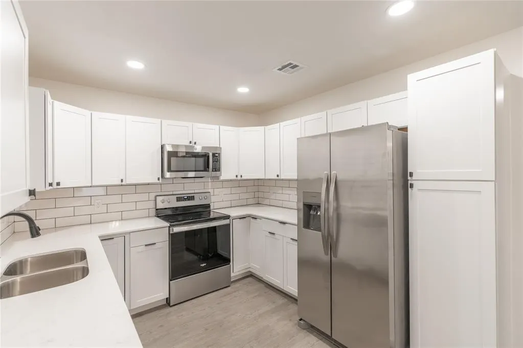 Photo 4 — 533 Parkhill Circle, Newcastle, OK 73065