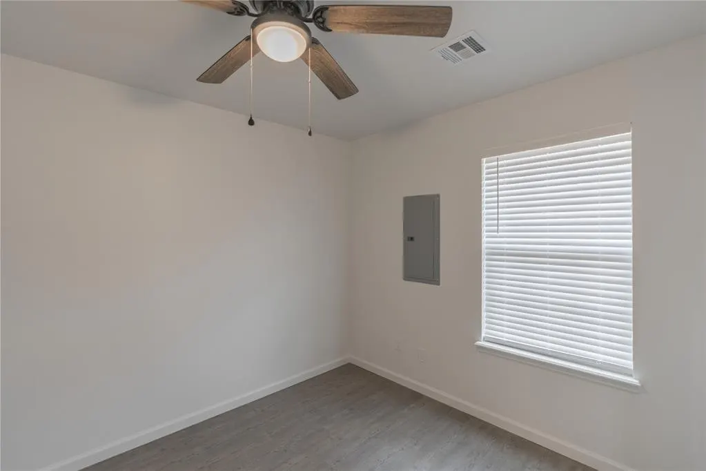 Photo 10 — 533 Parkhill Circle, Newcastle, OK 73065