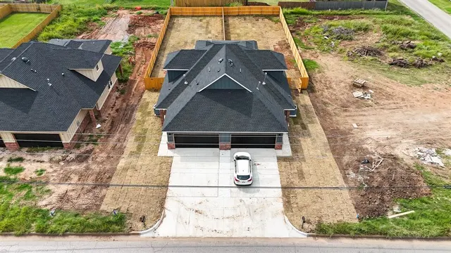 Photo 6 — 232 NW 122nd Street, Oklahoma City, OK 73114