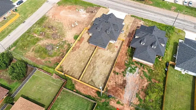 Photo 4 — 232 NW 122nd Street, Oklahoma City, OK 73114
