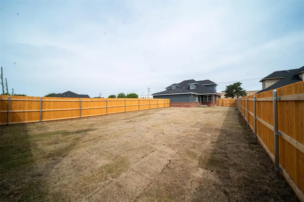Photo 25 — 232 NW 122nd Street, Oklahoma City, OK 73114