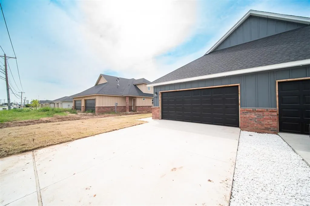 Photo 29 — 232 NW 122nd Street, Oklahoma City, OK 73114