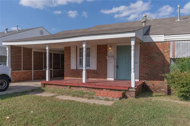 Photo 2 — 441 Showalter Drive, Midwest City, OK 73110