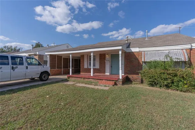 Photo 3 — 441 Showalter Drive, Midwest City, OK 73110