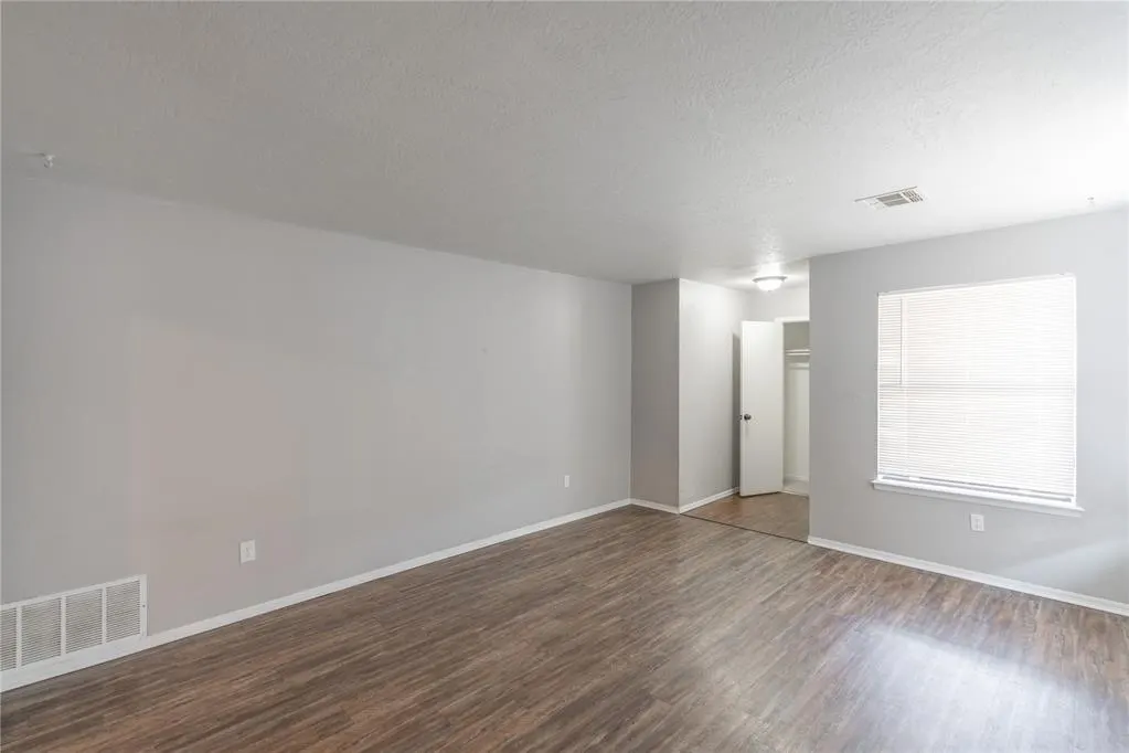 Photo 6 — 152 Barrett Place, Edmond, OK 73003