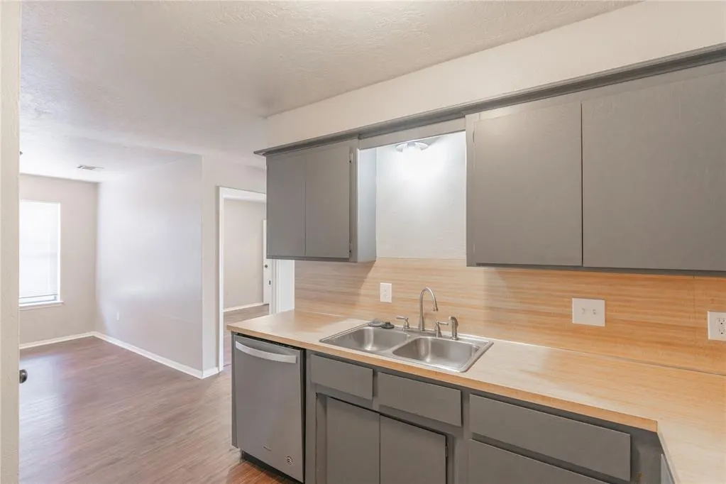 Photo 12 — 152 Barrett Place, Edmond, OK 73003