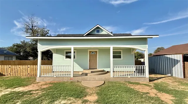 Front exterior — 209 E 2ND Street, Blair, OK 73526
