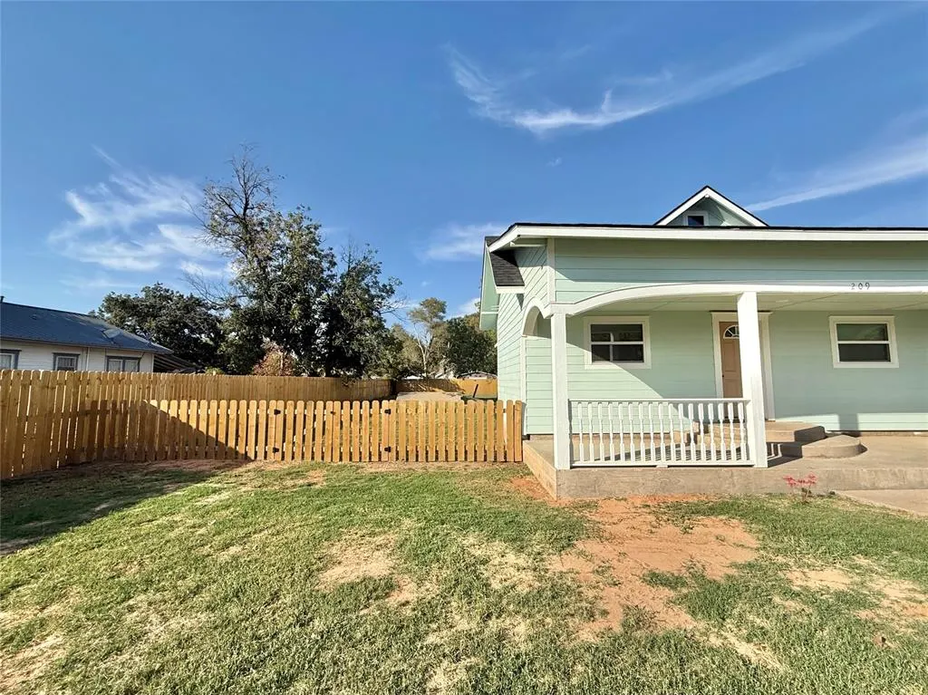 Photo 2 — 209 E 2ND Street, Blair, OK 73526