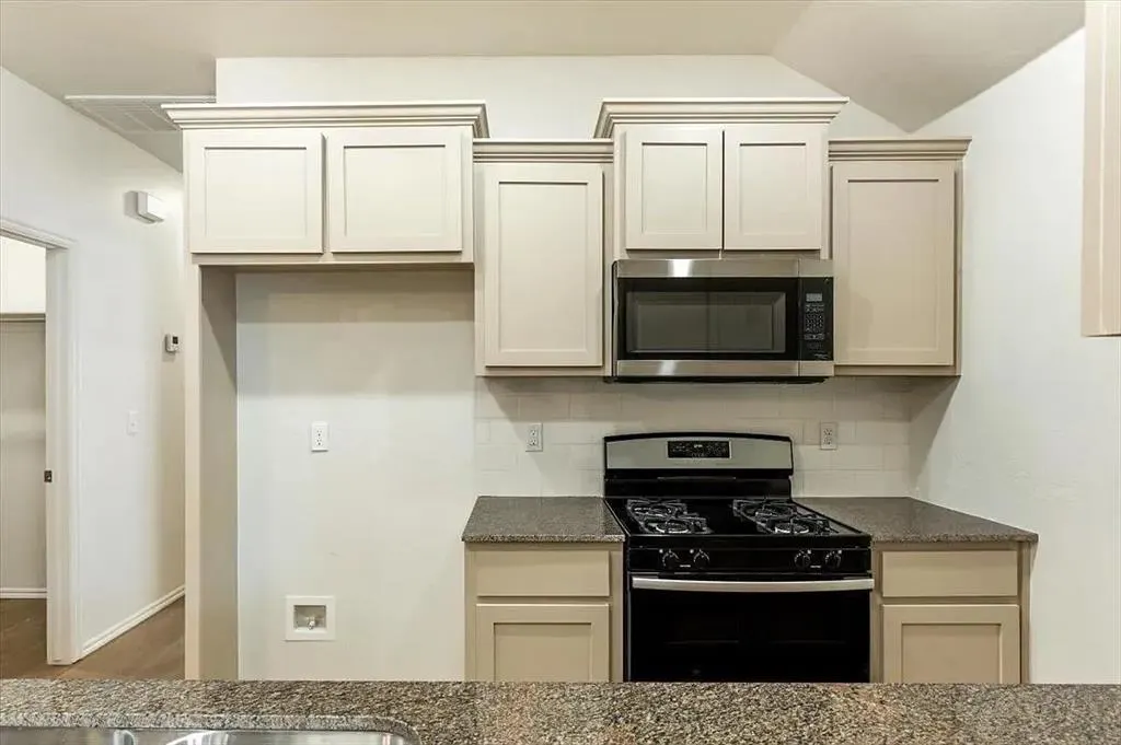 Photo 5 — 1312 SW New York Avenue B, Lawton, OK 73501