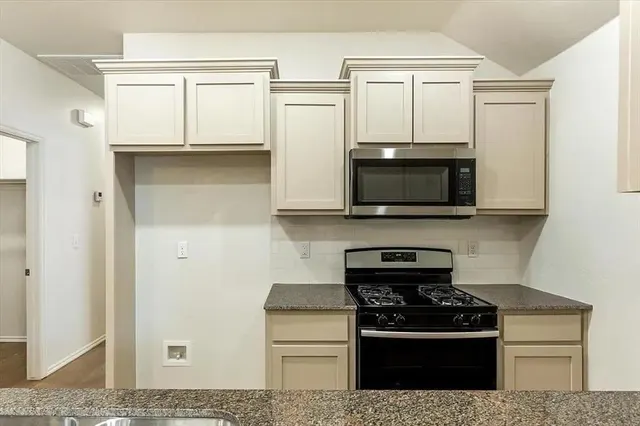 Photo 5 — 1312 SW New York Avenue B, Lawton, OK 73501