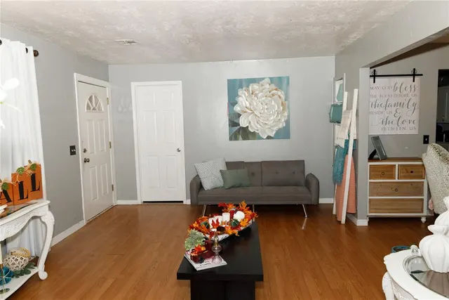 Photo 7 — 4045 NW 33rd Street, Oklahoma City, OK 73112